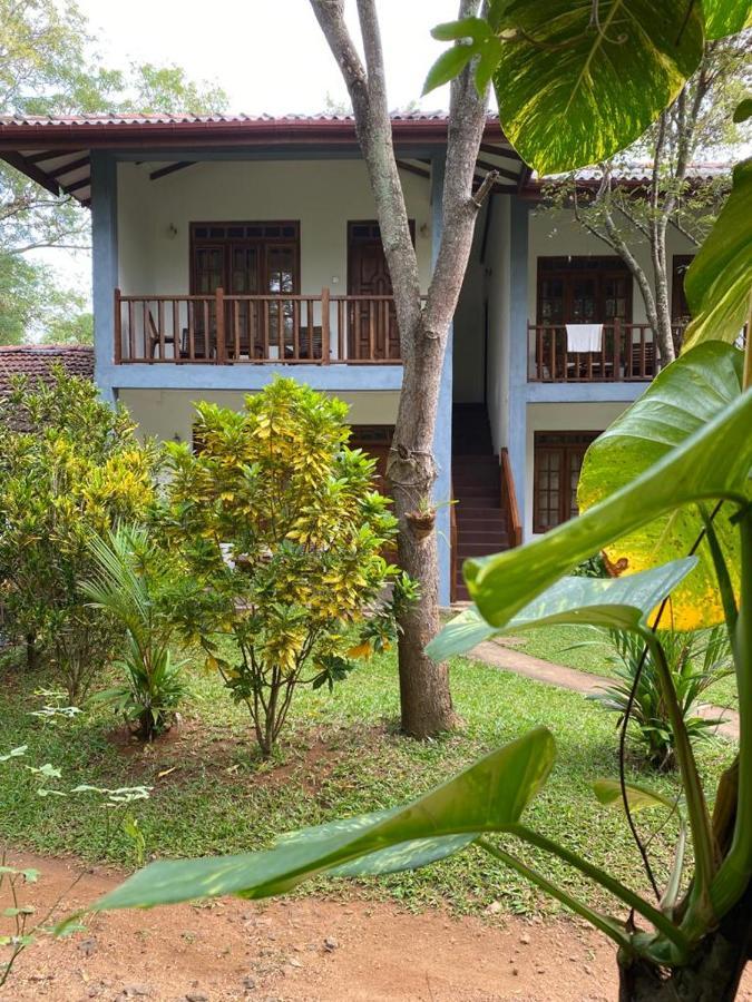 Isanka Lion Lodge Сигирия Экстерьер фото
