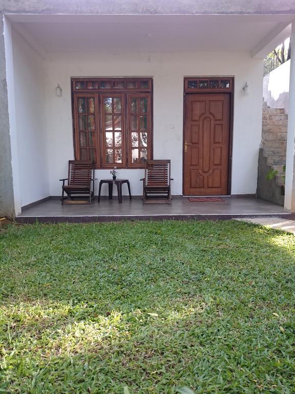 Isanka Lion Lodge Сигирия Экстерьер фото